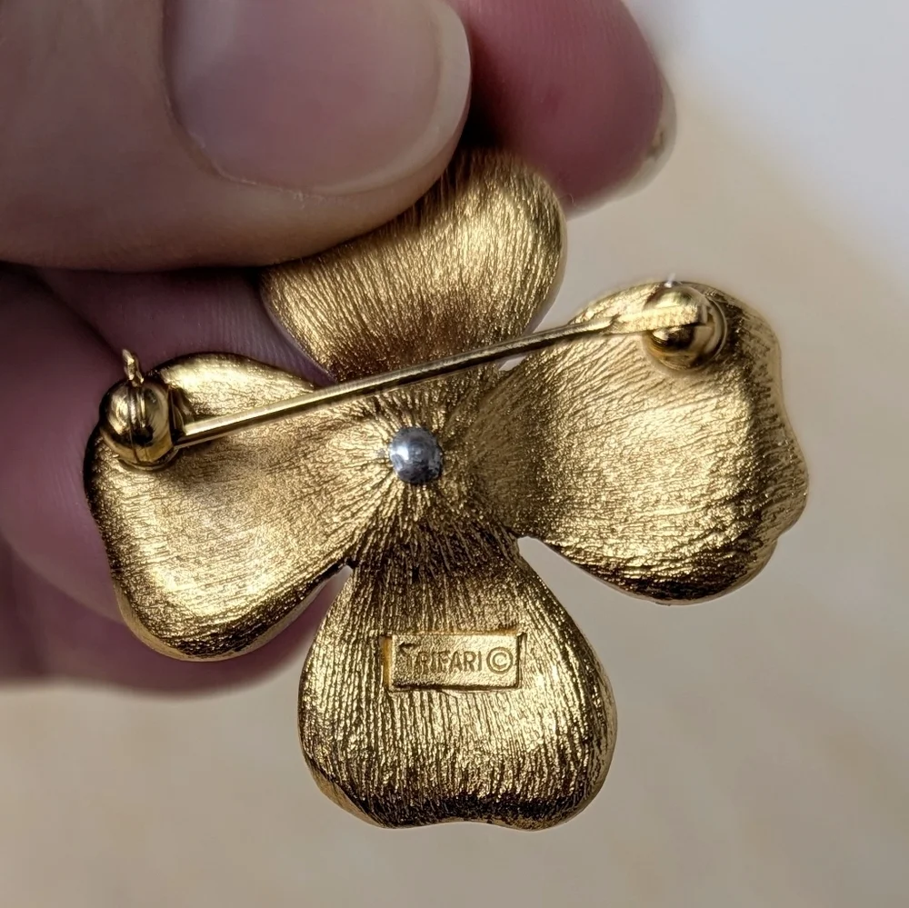 Vintage Trifari Gold Tone White Enamel Dogwood Flower Brooch Pin Costume Jewelry